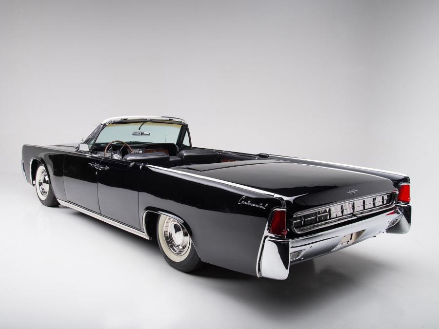  Lincoln Continental Convertible 1963 года  (фото 17 из 18)